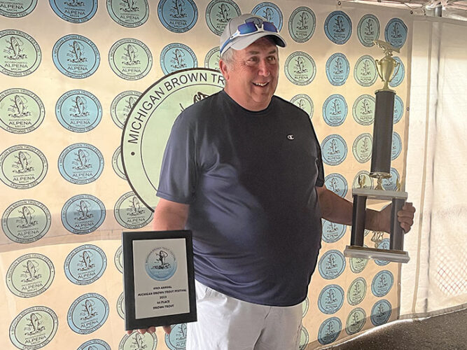 McConnel wins tournament, women earn leaderboard spots | News, Sports, Jobs - Vimarsana News